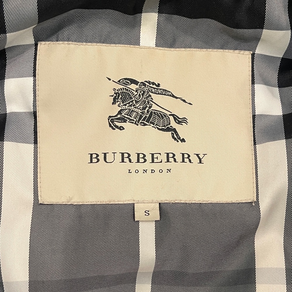 Burberry Black Quilted Vest - Picture 4 of 6